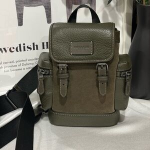NWT Coach CCE79 Sprint Sling Pack Suede Small Messenger Bag Uniform Green